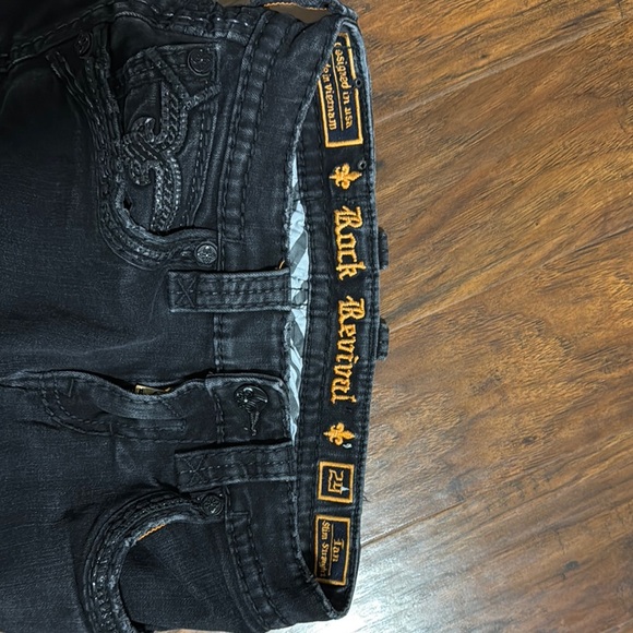 Men’s rock revivals - Picture 3 of 3